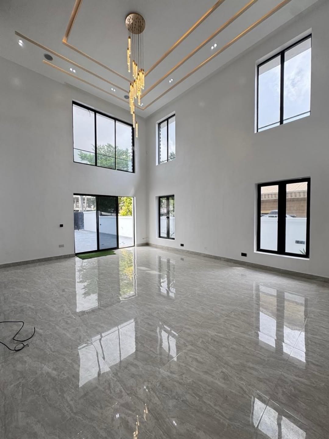 Ultimate 5-Bed Duplex with Private Pool & Rooftop Cinema