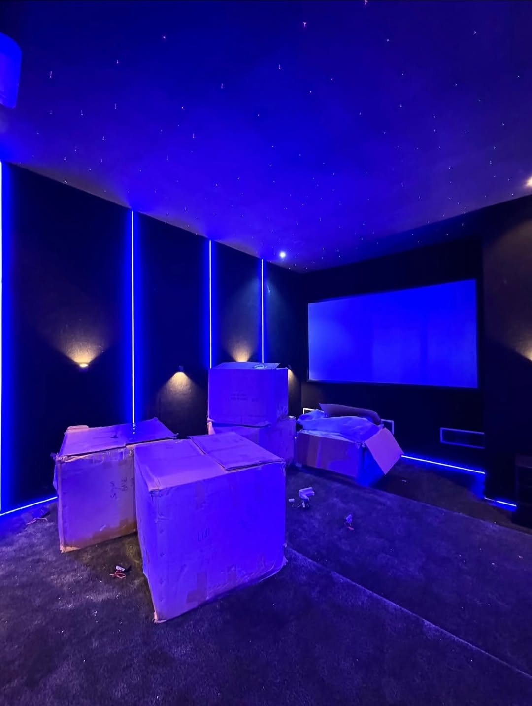 Elevated Living in Chevron: 5-Bedroom Oasis with Pool & Rooftop