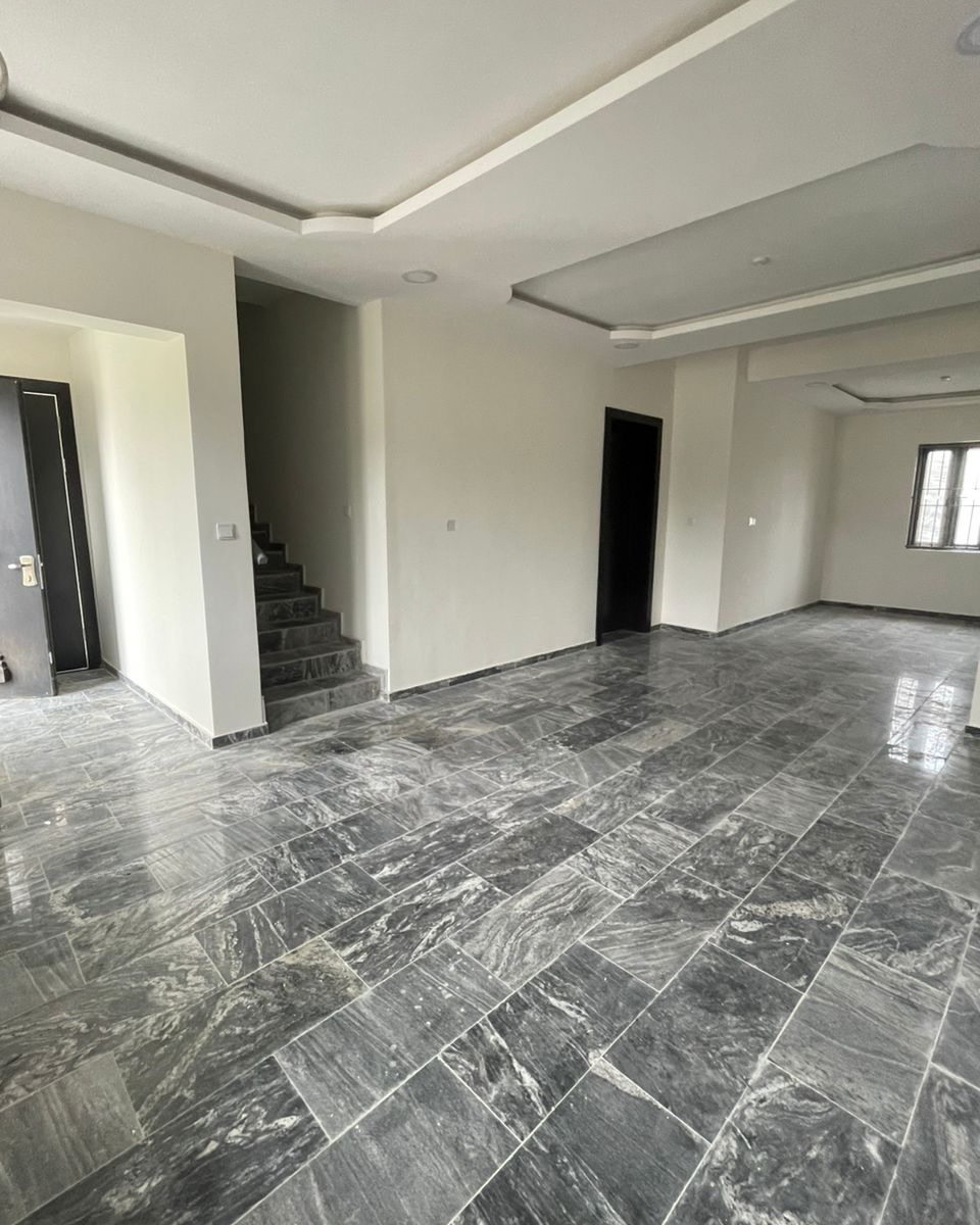 Lekki Haven: 4-Bed Duplex with BQ & 24/7 Power