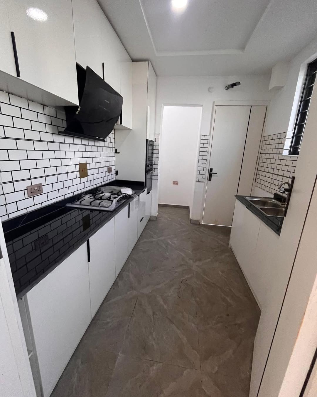 Lekki’s Finest: 2-Bedroom Family Haven in Ikate