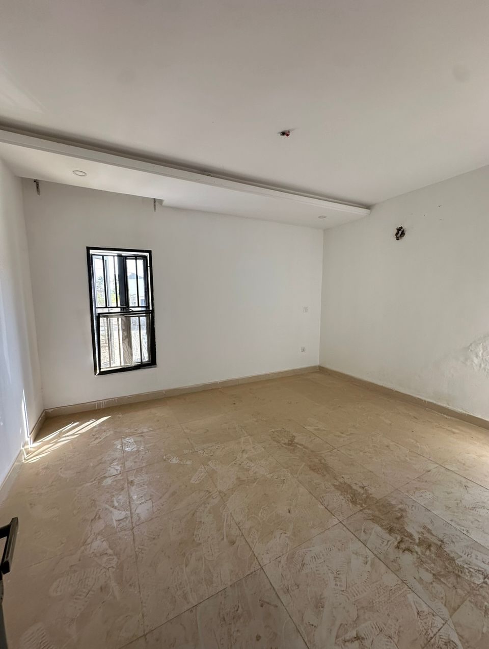 Serene Ground-Floor Haven in Jahi