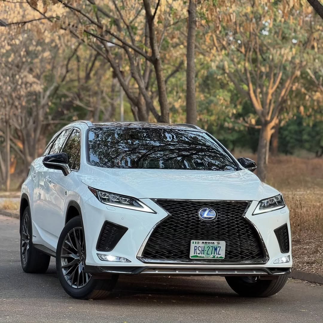 Luxury Hybrid: 58 MPG & Power