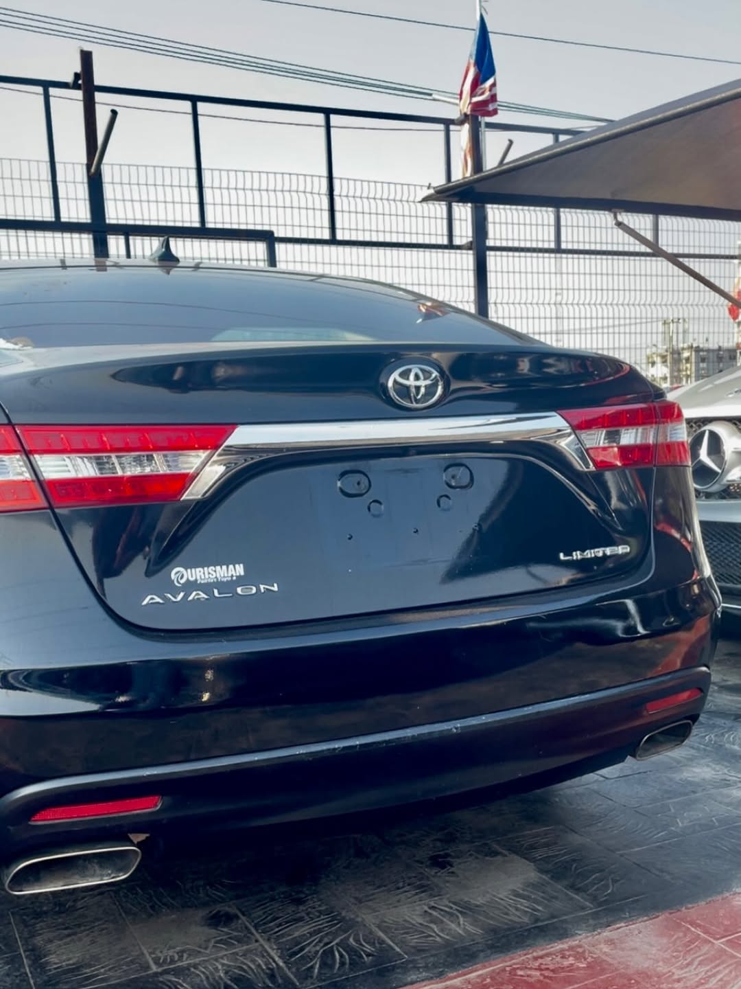 Luxury Sedan, Unbeatable Price: 2014 Avalon