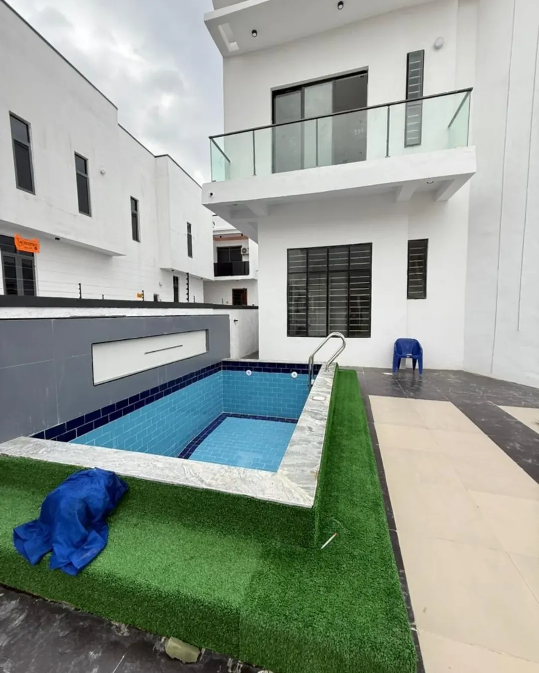 Ikota’s Ultimate 5-Bedroom Estate with Resort-Style Pool