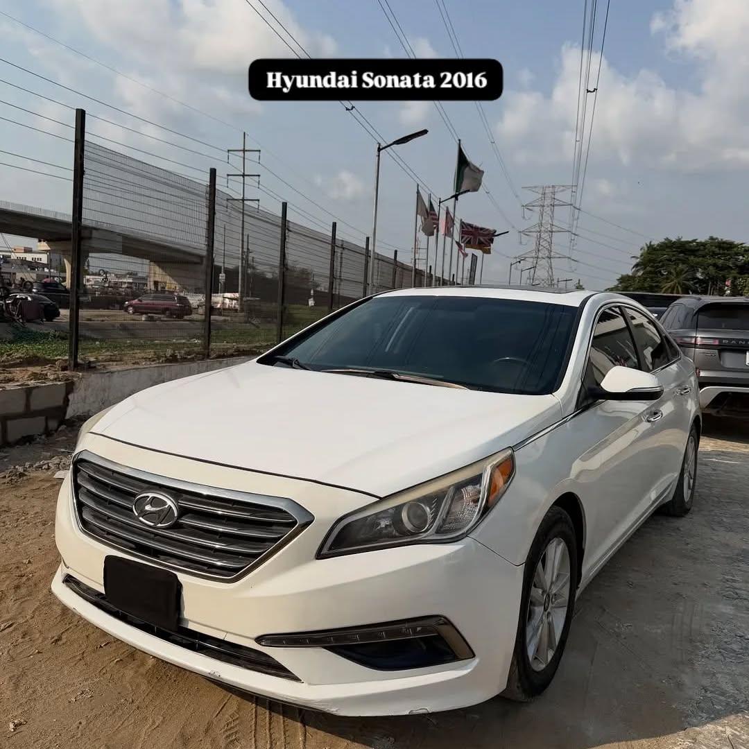 2016 Sonata: Luxury Sedan, Finance Ready!