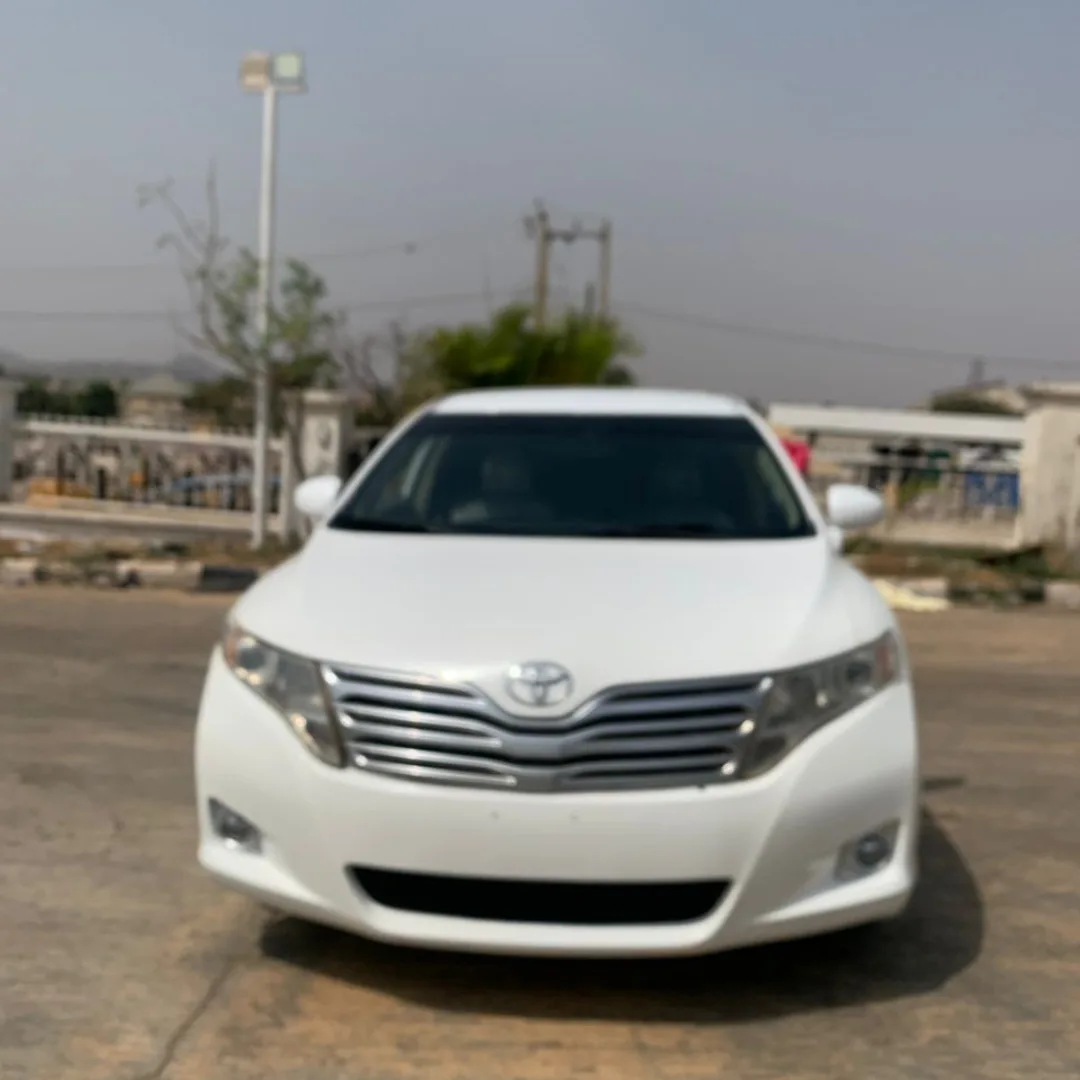 Flawless 2012 Venza: Ready to Drive Now