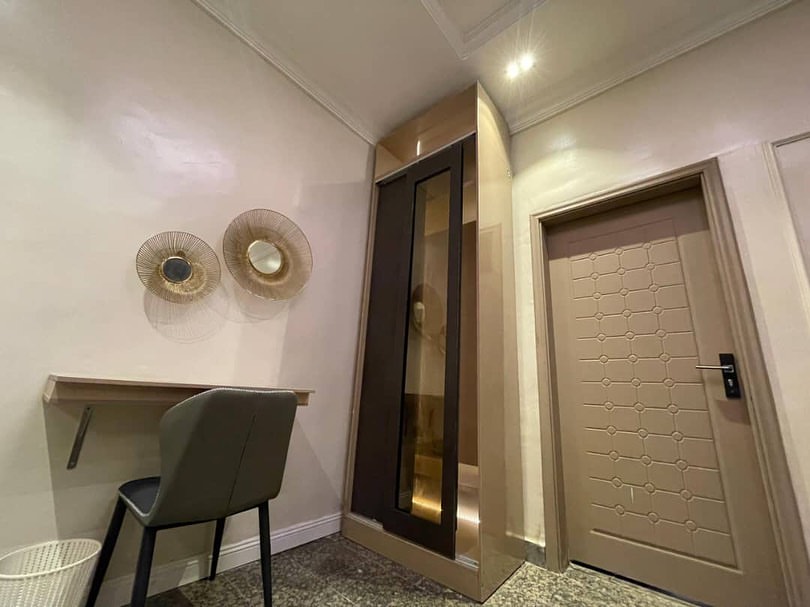 Lekki Phase 1 Oasis: Your All-Inclusive 1BR Retreat