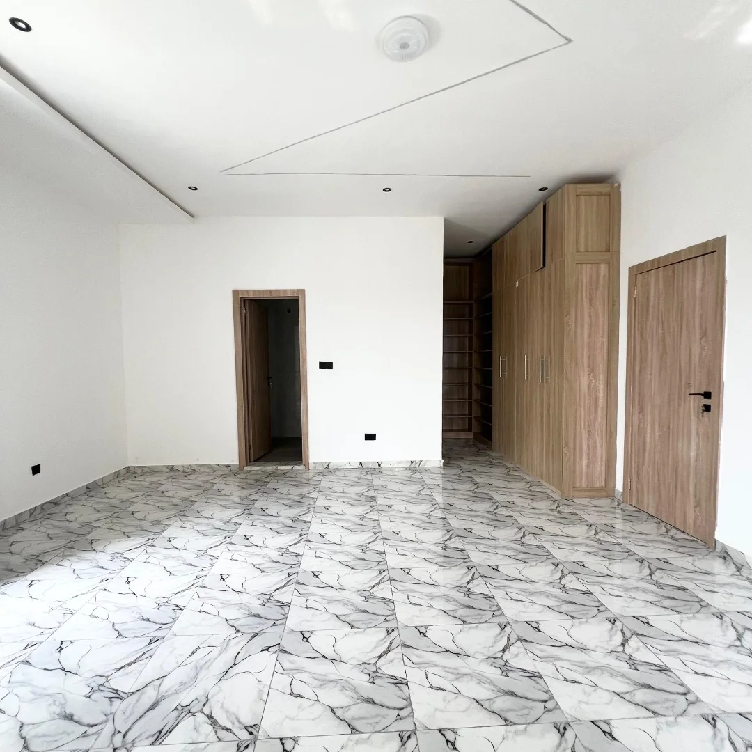 Spacious 4-Bedroom Duplex in Prime Ajah