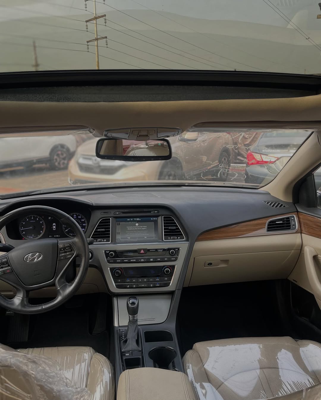 Luxury Sonata: Panoramic Sunroof & Premium Tech