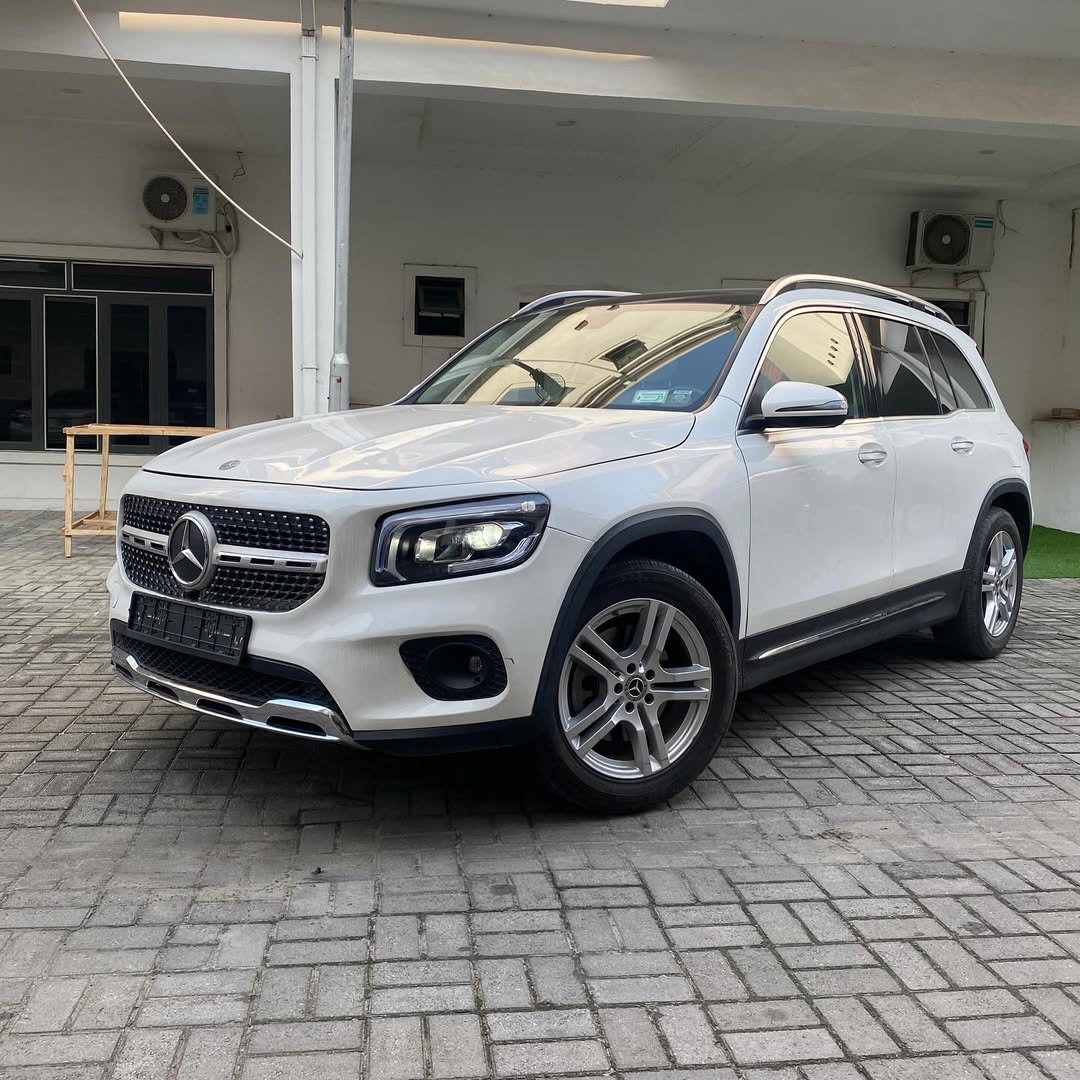 Luxury GLB250: Tech & Style for ₦7.2M Down!