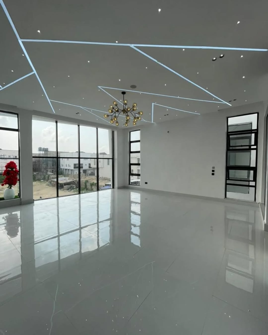 Ajman’s Elite: 5-Bed Duplex with Pool & Smart Tech