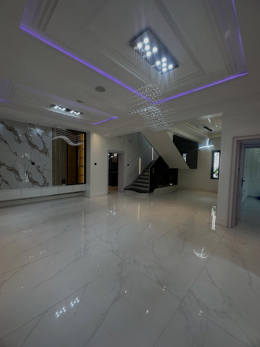 Luxury 5-Bed Duplex with Pool & Smart Home in Kado