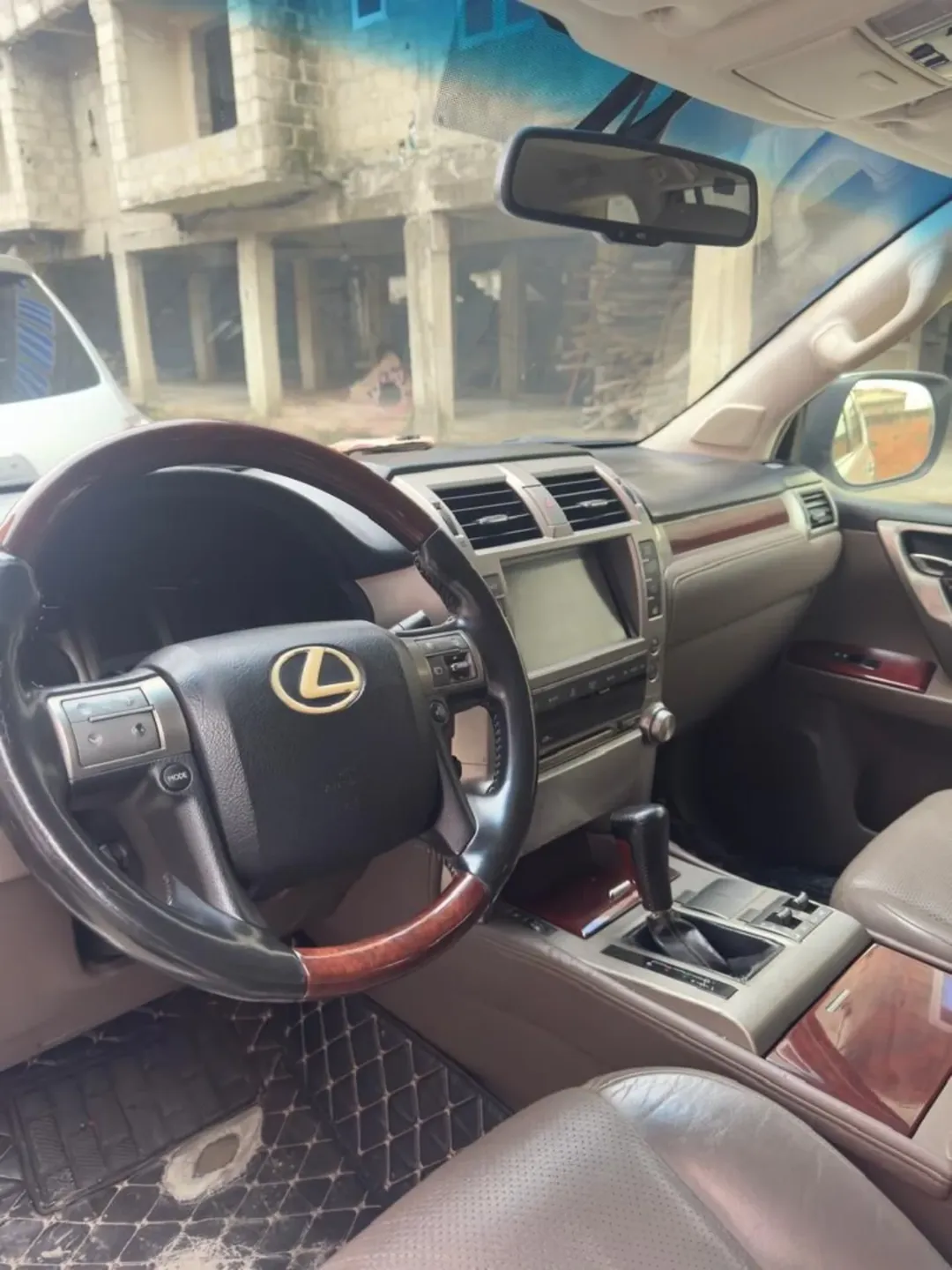 Flawless 2011 Lexus GX460: Untouched Engine