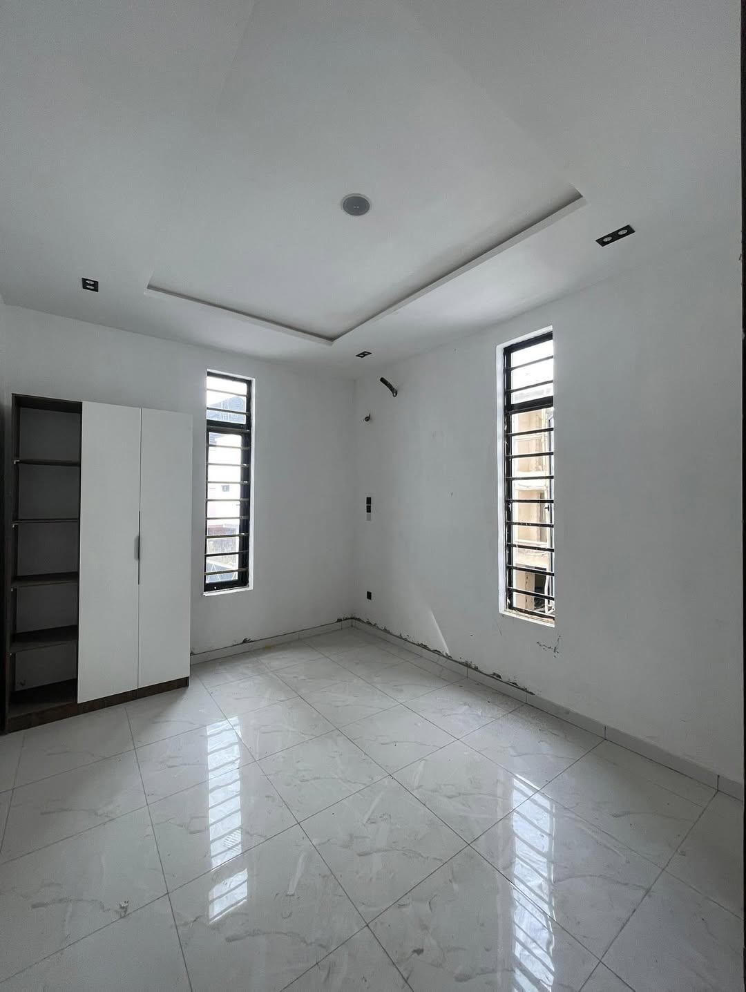 Spacious 5-Bedroom Duplex in Prime Chevron Lekki