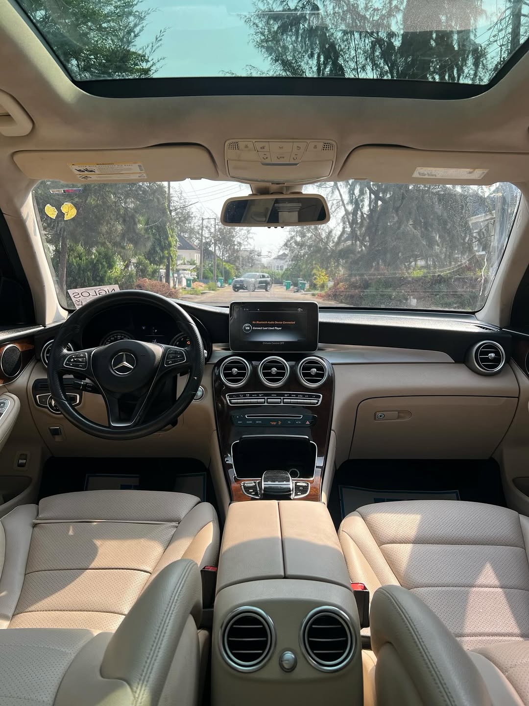 Luxury 2016 GLC300: Panoramic Roof & Driver Assist