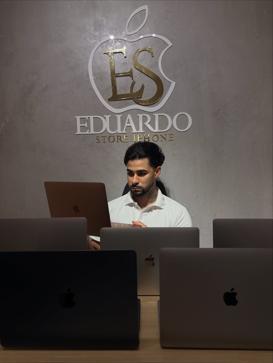 MacBook Pro M3: Potência Americana, Agora no Brasil