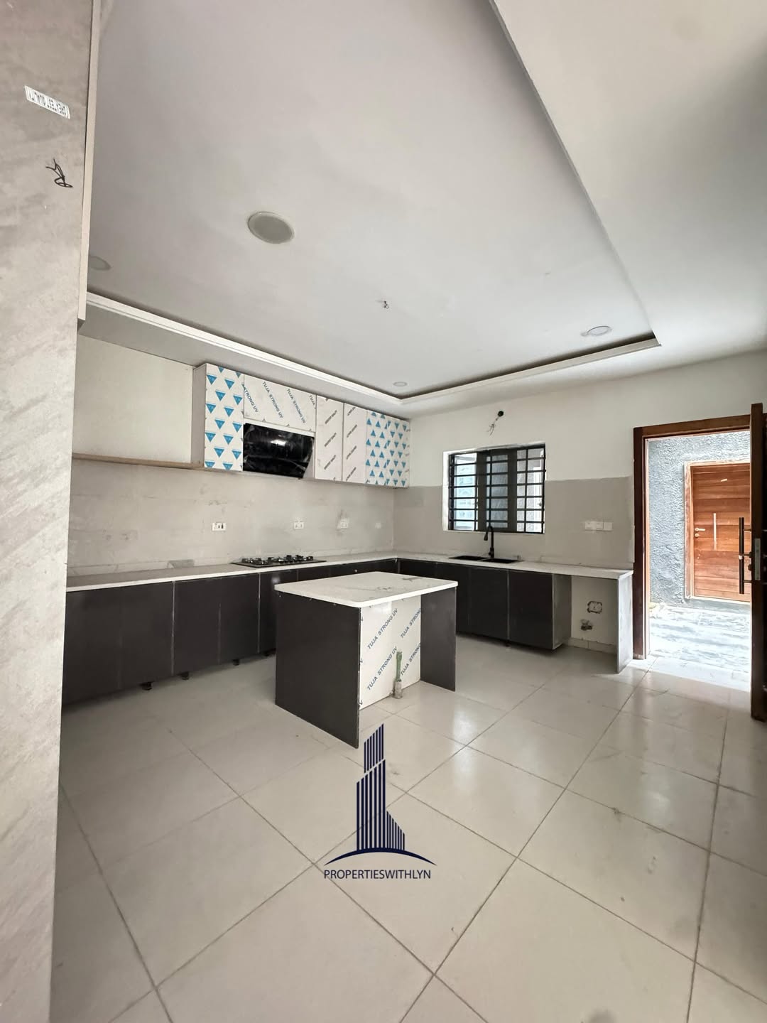 Elegant 4-Bed Terrace Duplex with BQ in Secure Lekki Estate