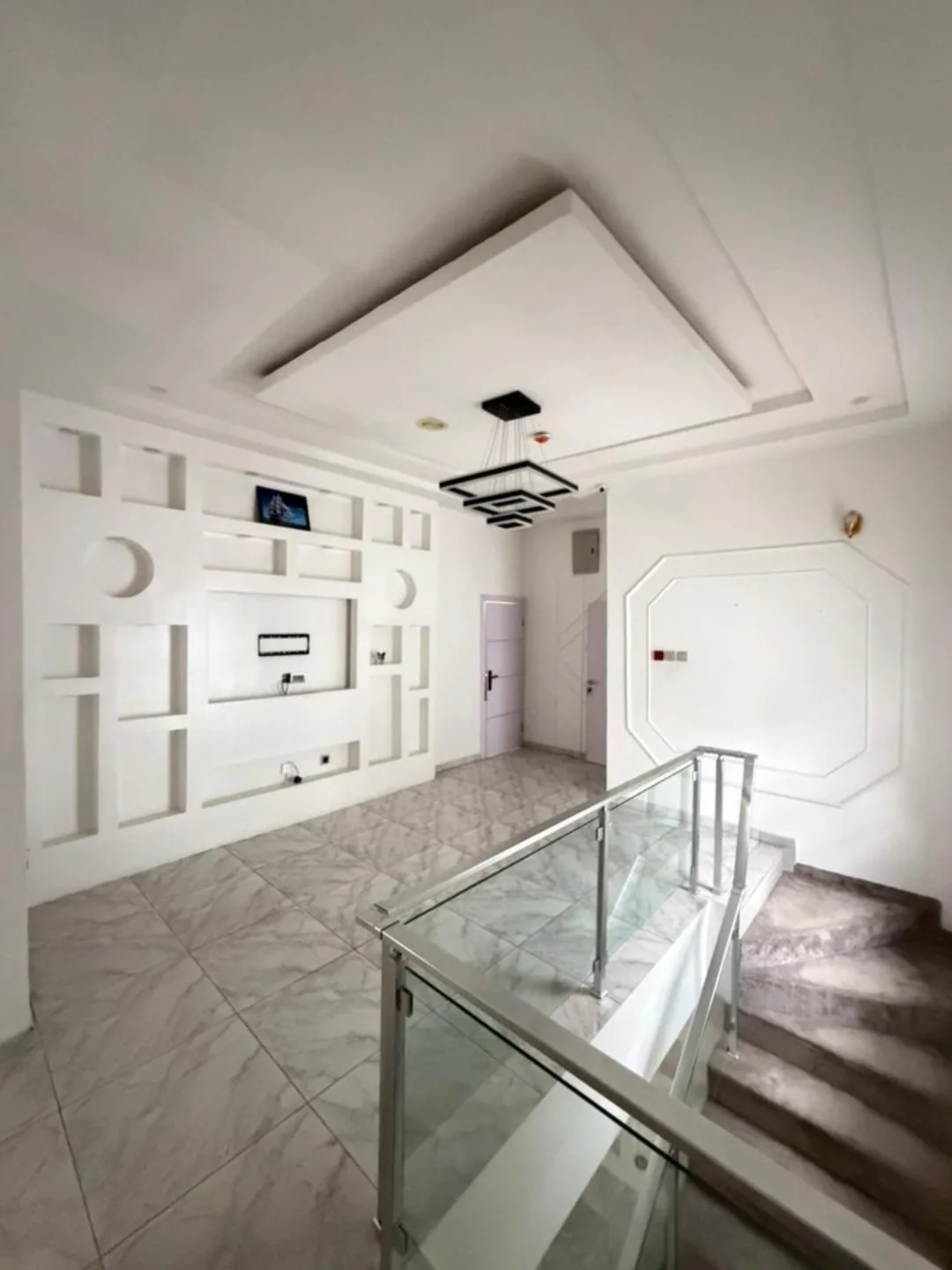 Opulent 5-Bed Duplex with Resort-Style Pool in Lekki