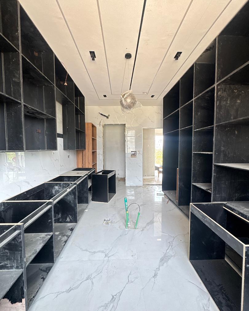 5-Bed Terrace Duplex + BQ: Rooftop Lounge & All En-Suites