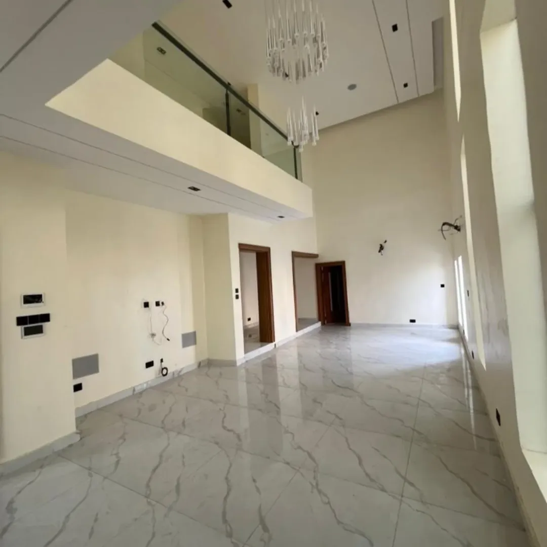 Spacious Gwarinpa Duplex: Serene & Secure