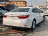 Luxury Lexus ES350: Low-Mileage & Loaded