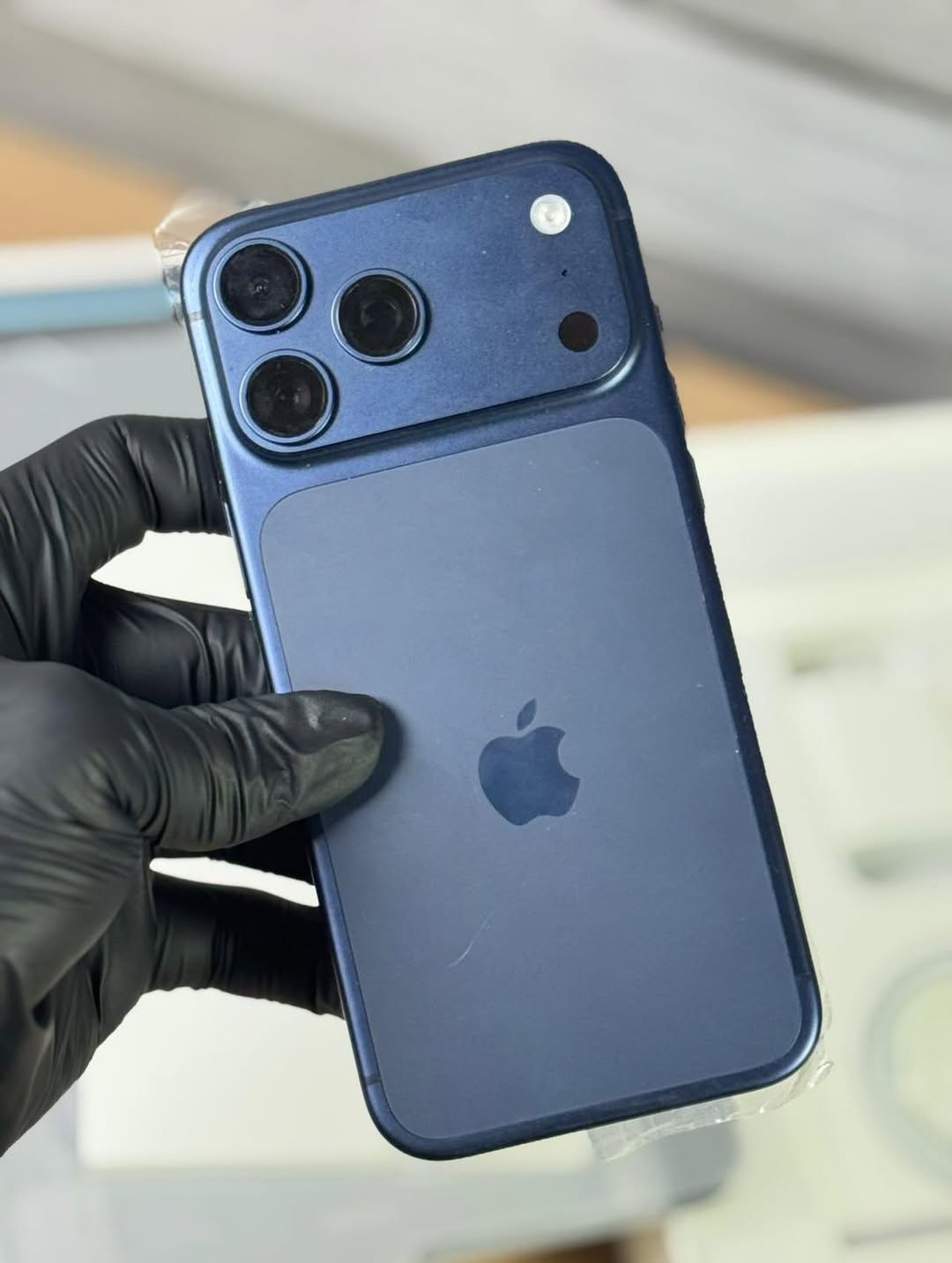 Unlock Ultimate Power: iPhone 17 Pro Max 256GB in Mint Blue