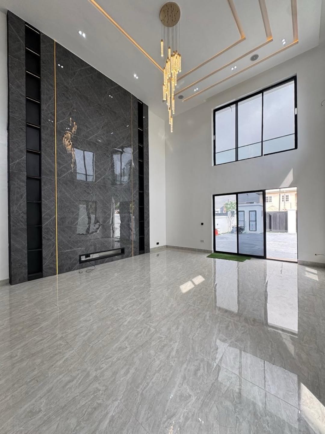 Ultimate 5-Bed Duplex with Private Pool & Rooftop Cinema