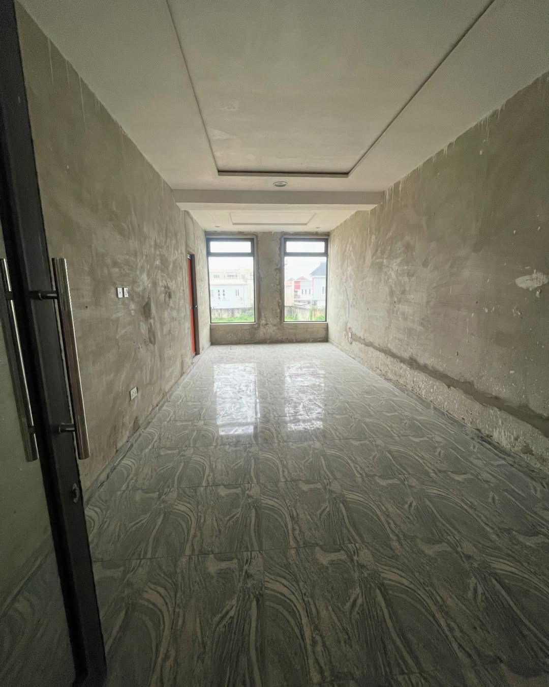 Prime Lekki Office Space: Brand New & Fully Equipped