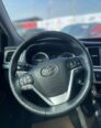 Luxury 2016 Highlander: Panoramic Sunroof & AWD