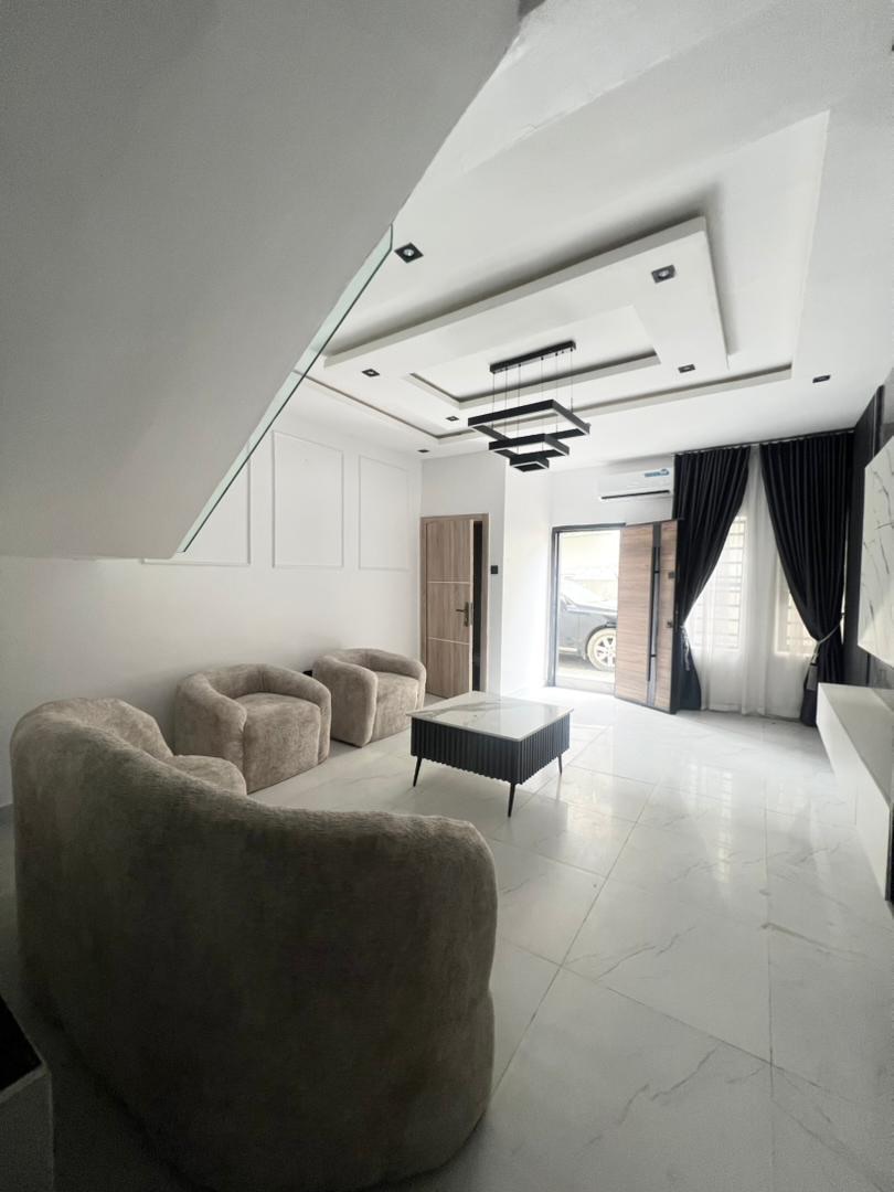 Sangotedo Gem: Fully Furnished 2-Bed Terrace Duplex