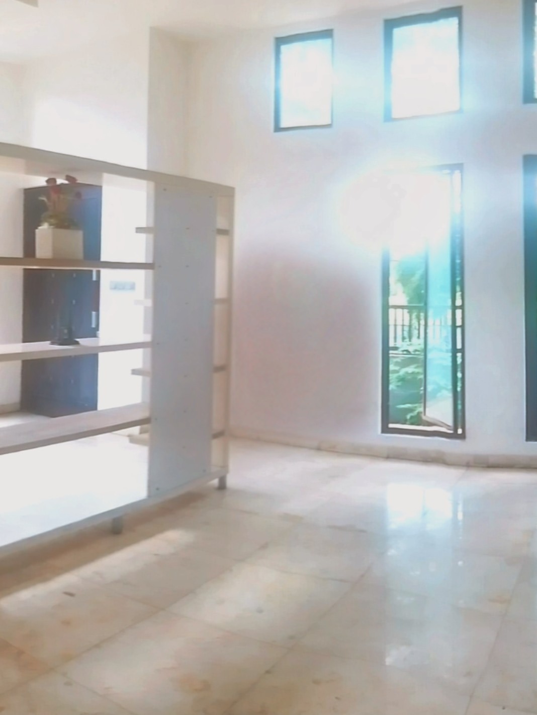 Spacious 5BR Family Home in JatiPadang