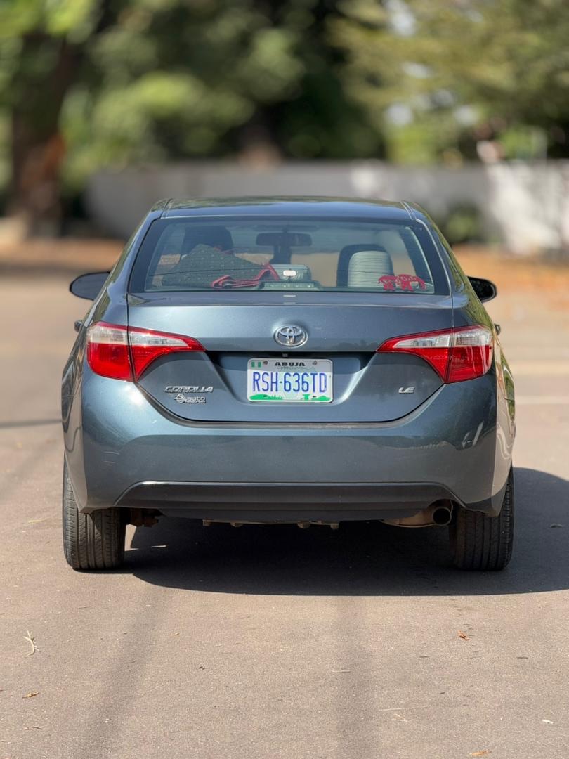 2016 Toyota Corolla LE: Super Clean & Original Papers