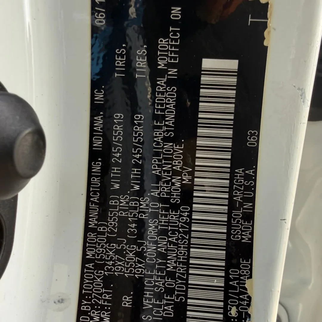 Luxury 2018 Toyota Highlander: Perfect & Ready Now