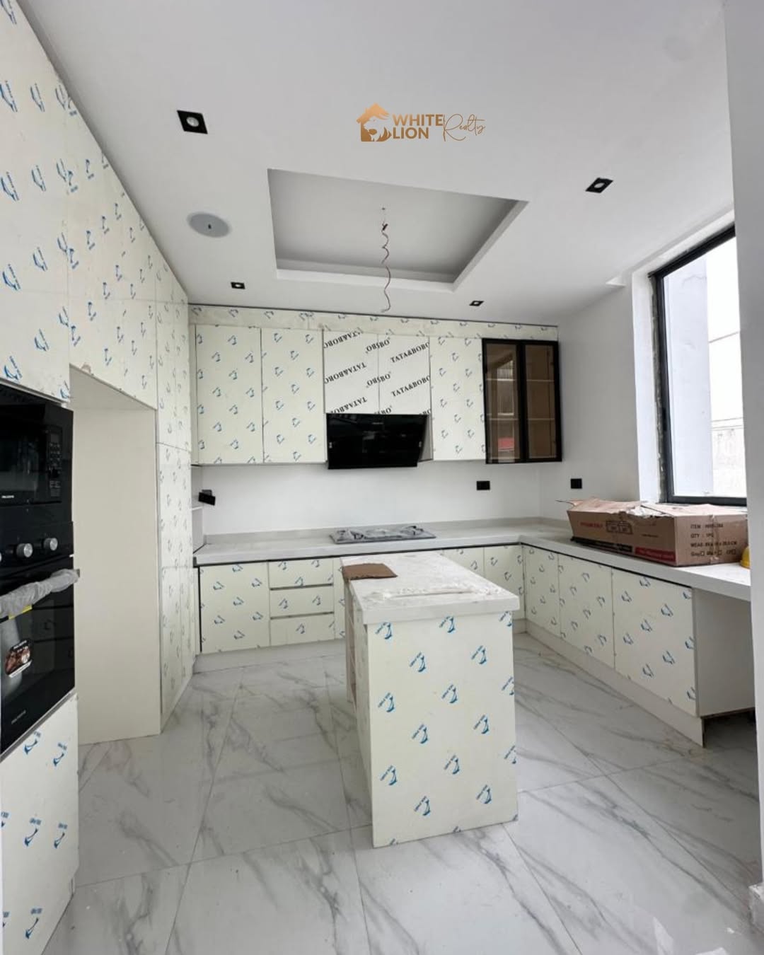 Lekki Phase 1 Gem: 2-Bedroom Apartment with Pool & Gym