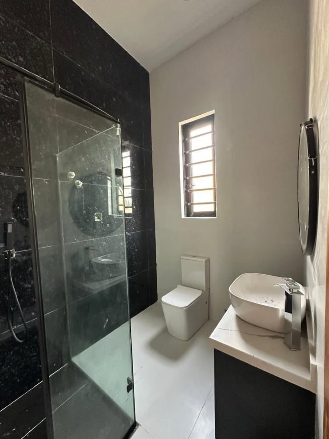 Lekki Oasis: 5BR Duplex with Private Pool & BQ