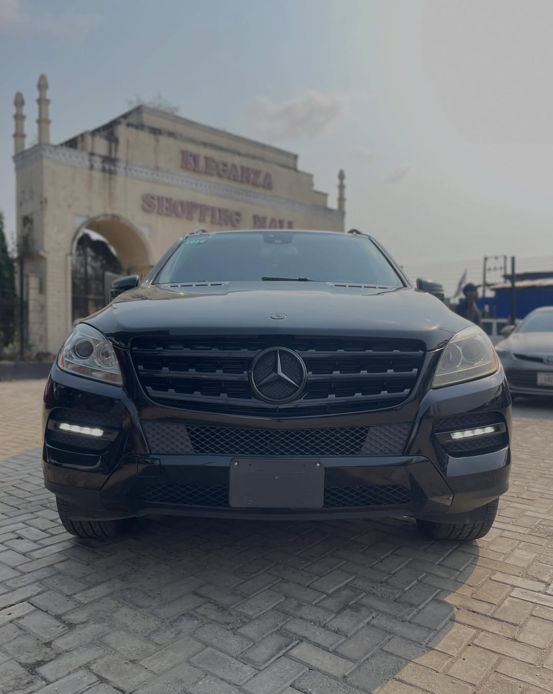 Luxury 2014 ML350: Panoramic Sunroof & 4Matic