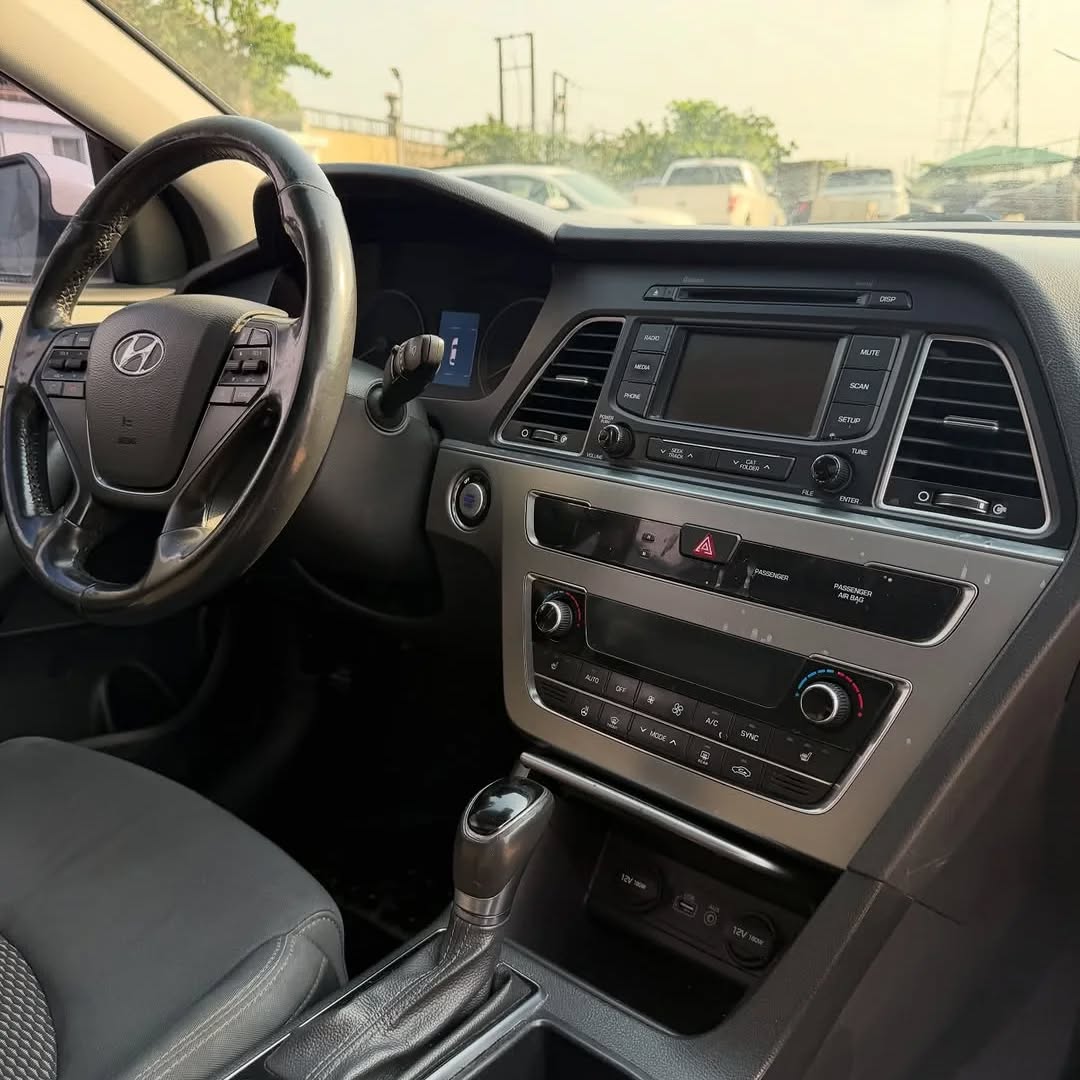 2016 Sonata: Luxury Sedan, Finance Ready!