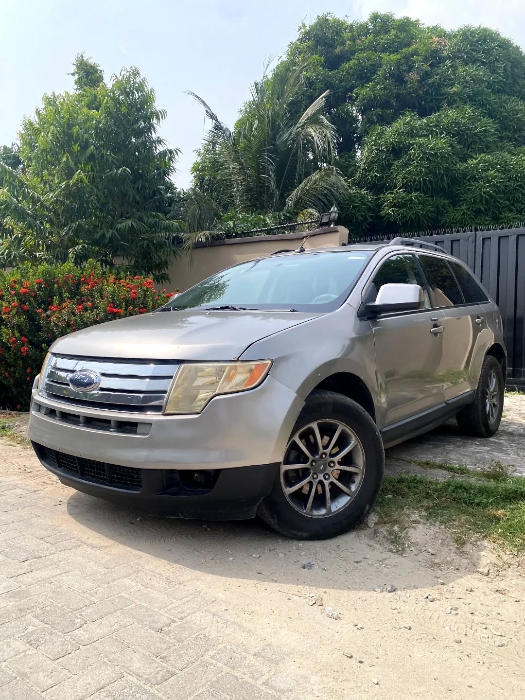 2009 Ford Edge SEL: Luxury SUV, Registered & Ready!