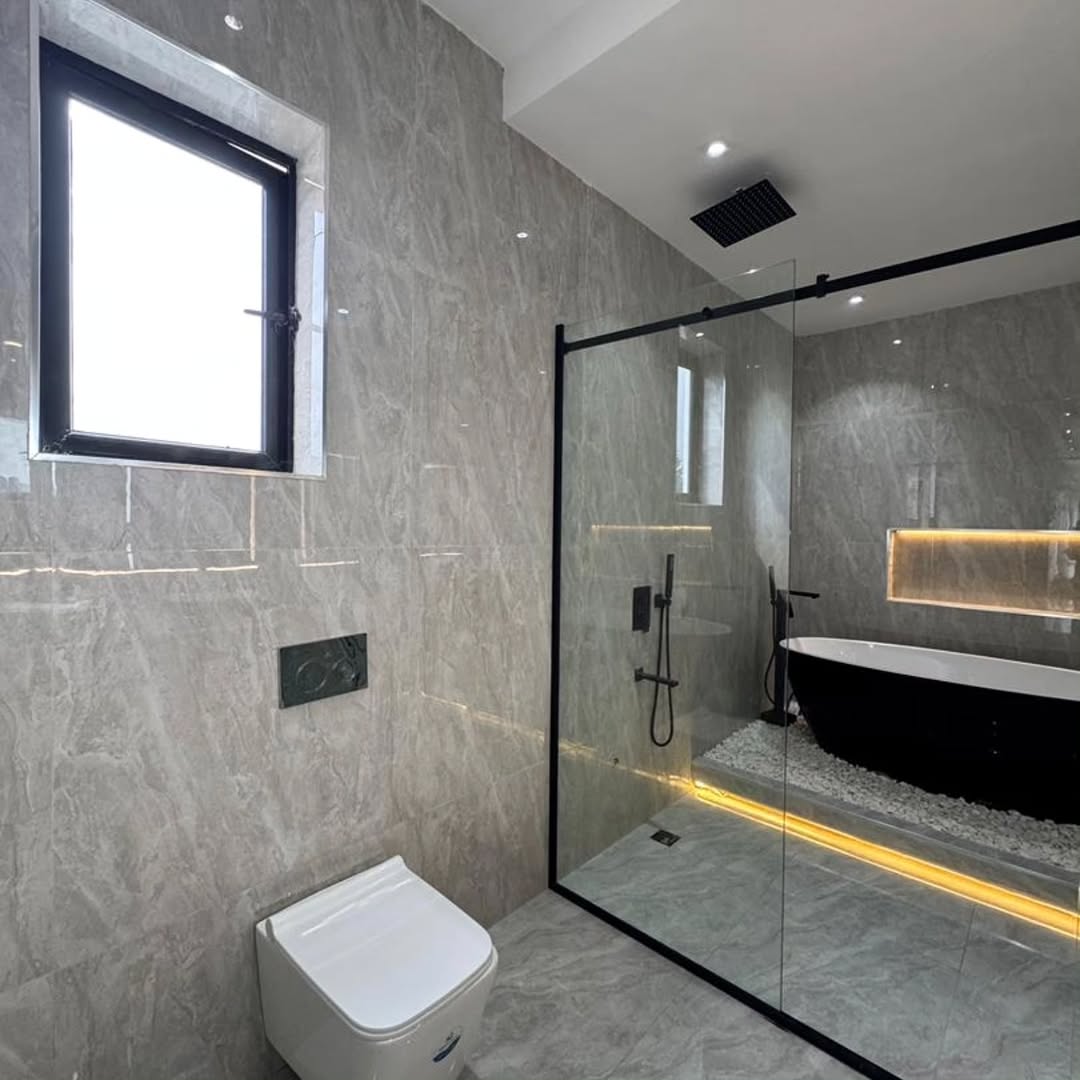 Ultimate 5-Bed Duplex with Private Pool & Rooftop Cinema