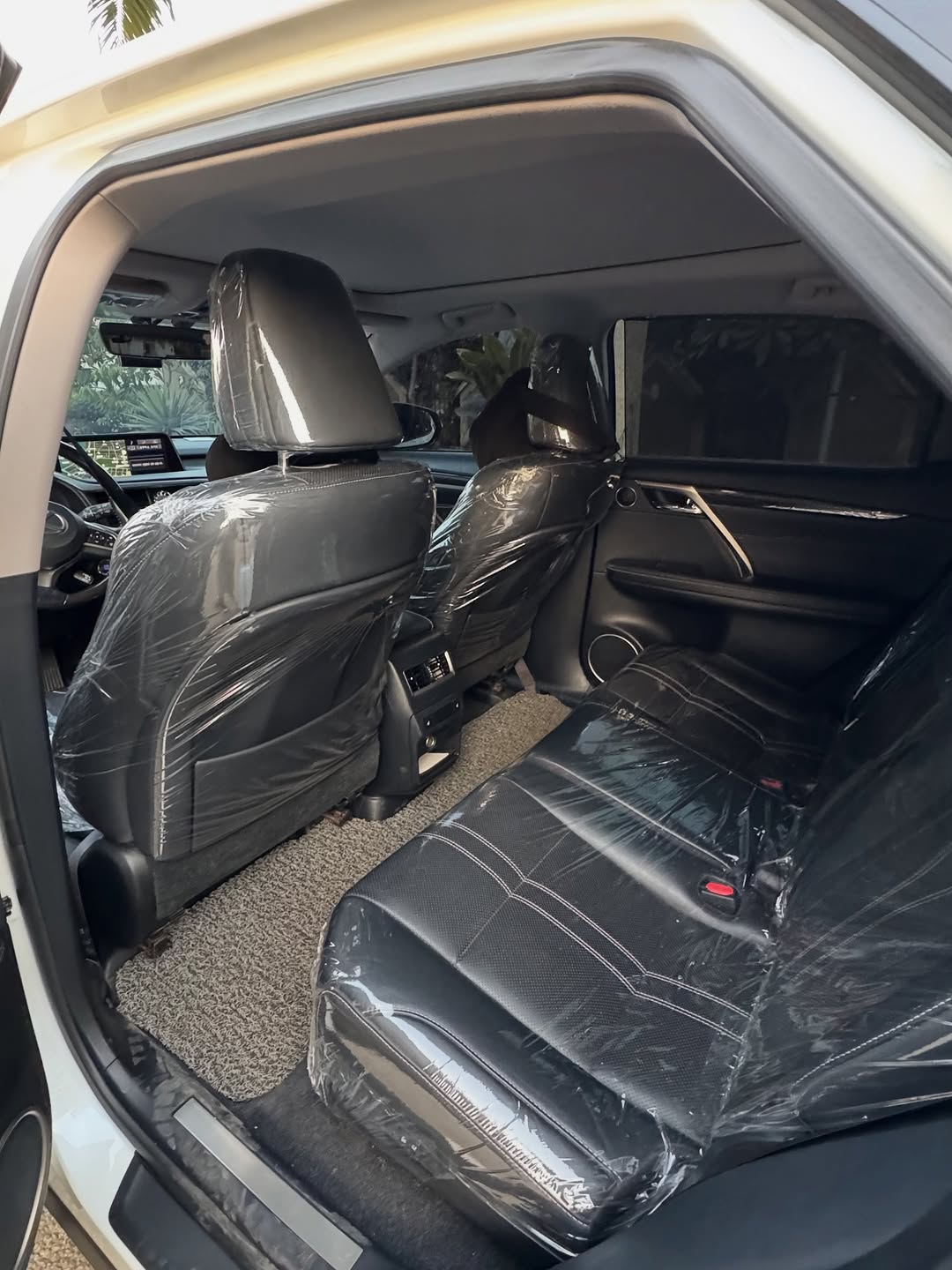 Luxury Lexus RX350: Low Miles, Pristine 2017