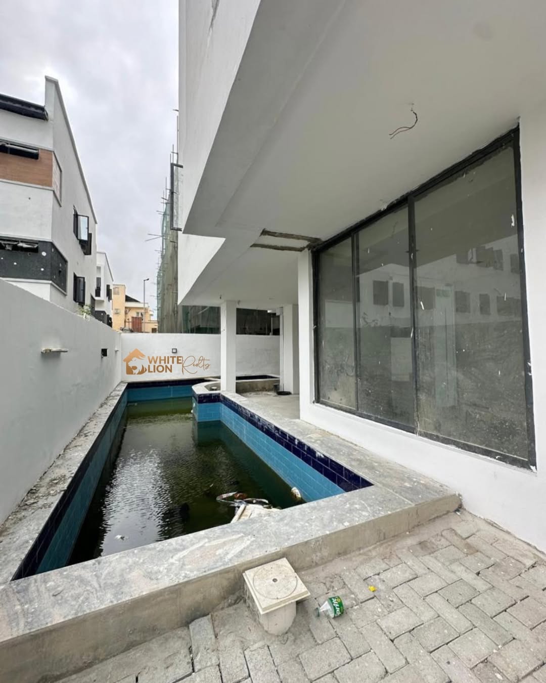 Lekki Phase 1 Gem: 2-Bedroom Apartment with Pool & Gym