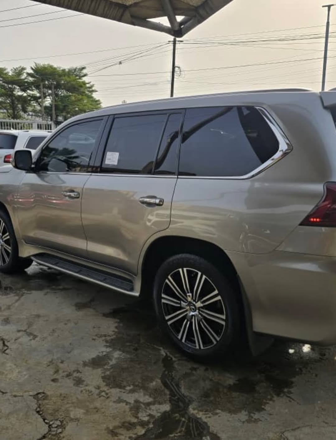 2018 LX570: Smooth Power, Sharp Luxury