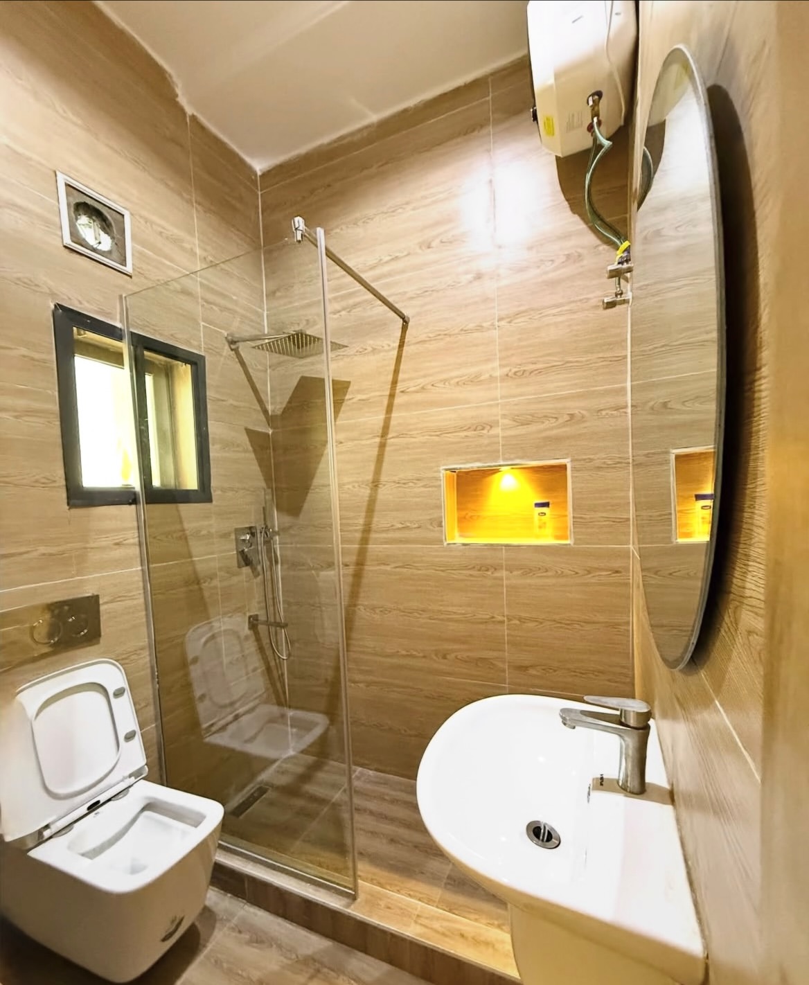 Jahi Gem: 2BR Shortlet with City Views