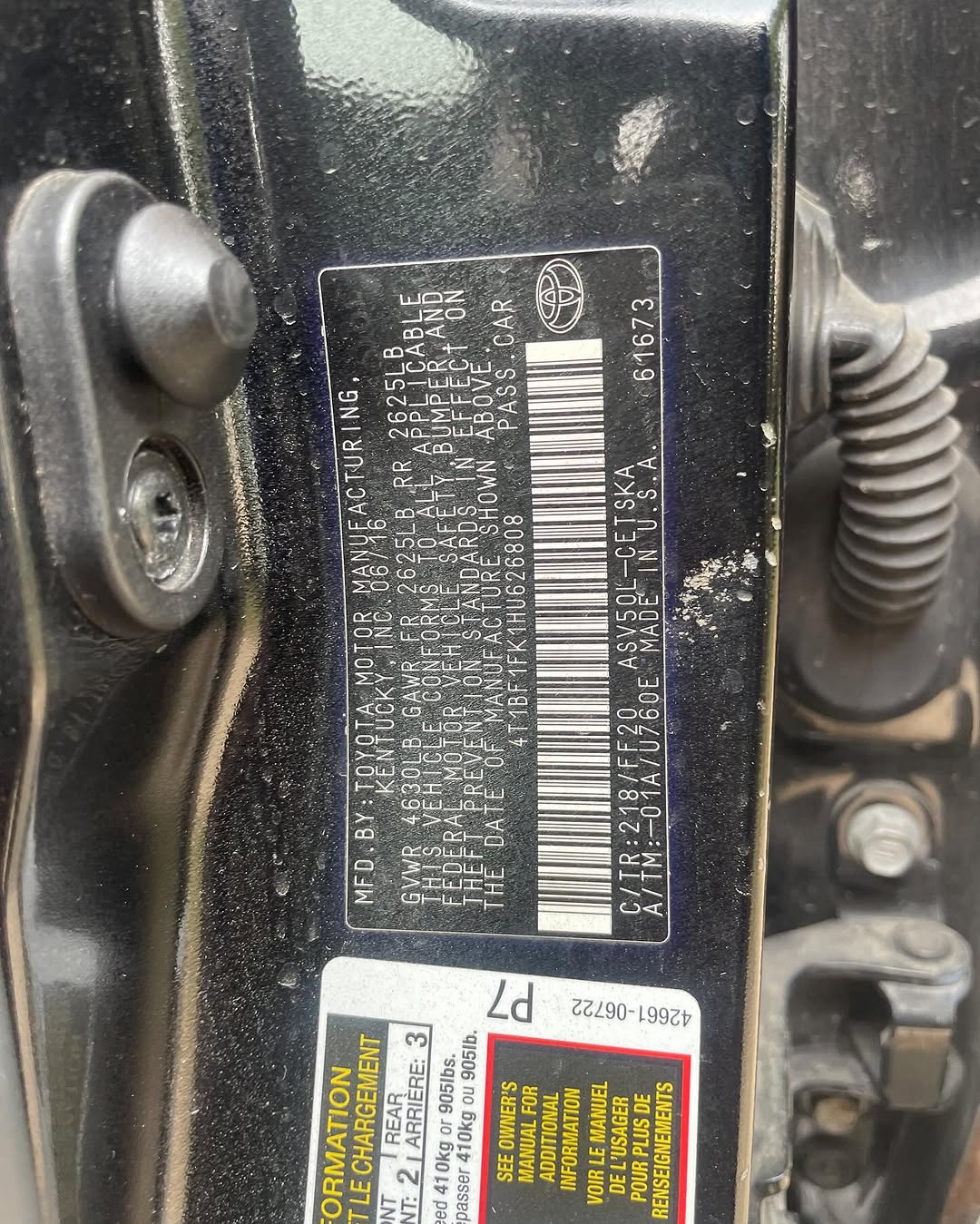 2016 Toyota Camry SE: Sleek Style, Unbeatable Value