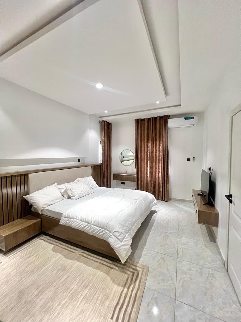 Jahi Oasis: Smart 3BR with Private Balcony & 24/7 Luxury