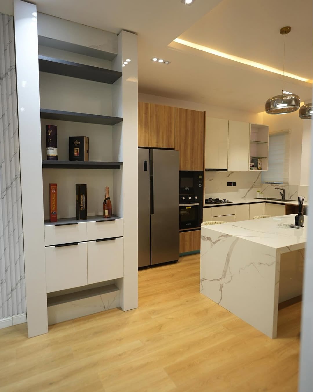 Lekki Haven: 2BR Maisonette with Pool & Chef