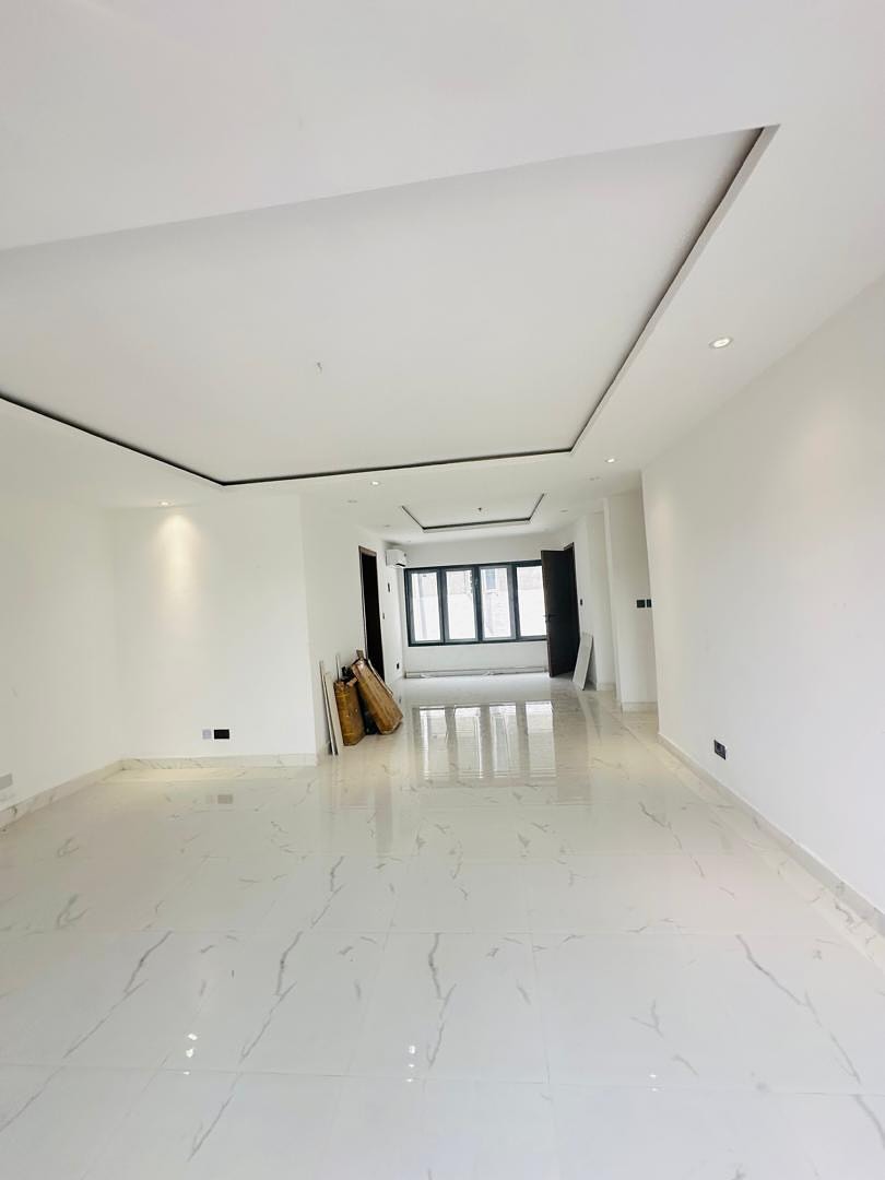 Elevator 2-Bed in Serene, Gated Ikoyi Sanctuary