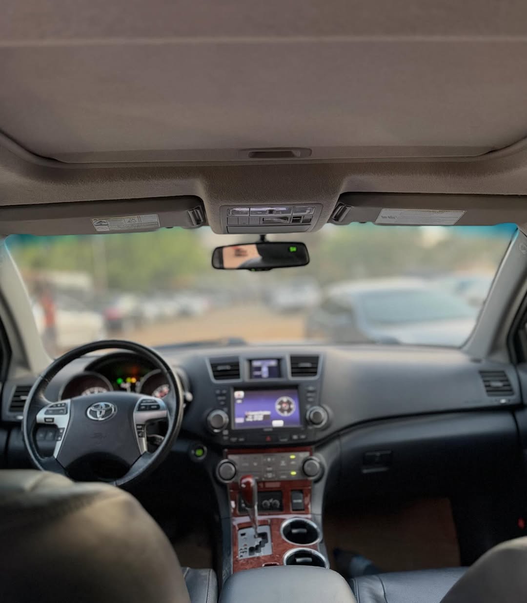 2011 Toyota Highlander: Unmatched Reliability & Space