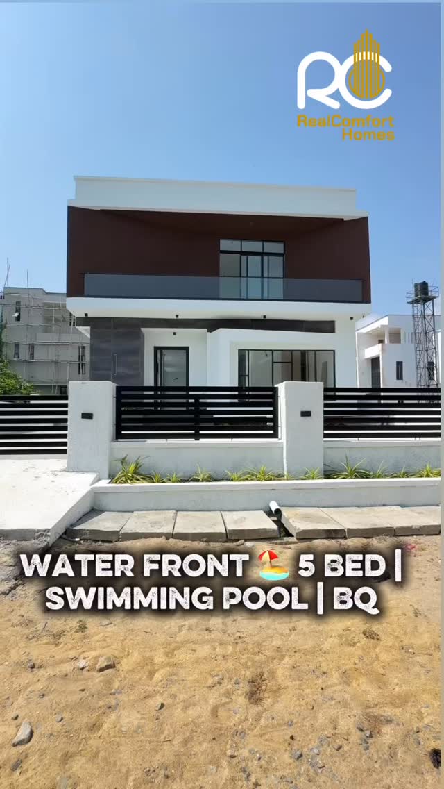 Stunning 5-Bedroom Duplex with Resort-Style Pool in Lekki