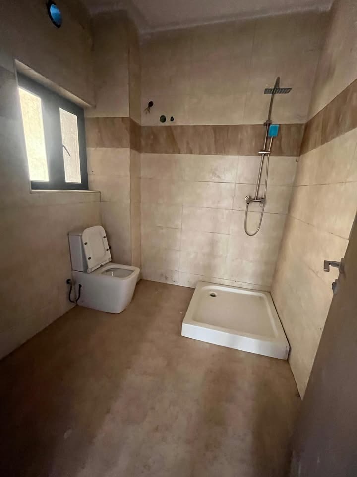 Prime Gwarimpa Apartments: Elevator Luxury, En-Suite Bliss